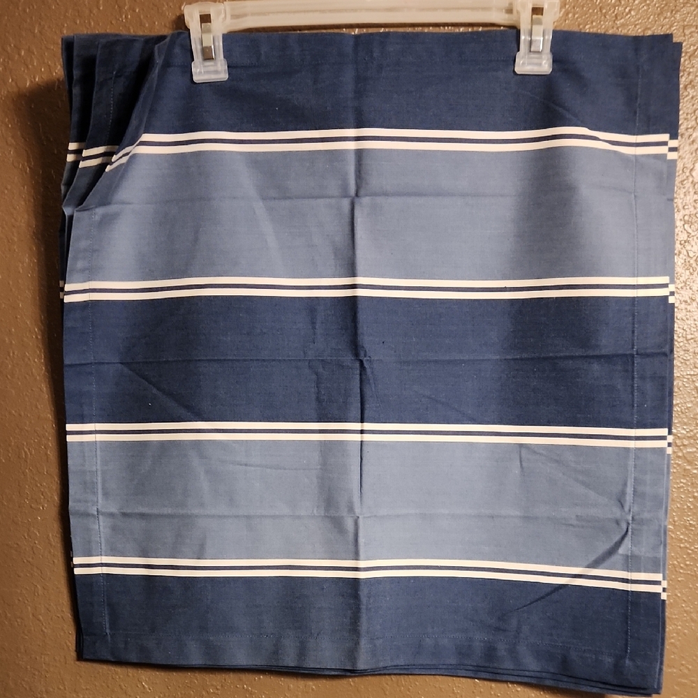 Pottery Barn Navy and Light Blue Striped Cloth Napkins NWOT, Set Of 4